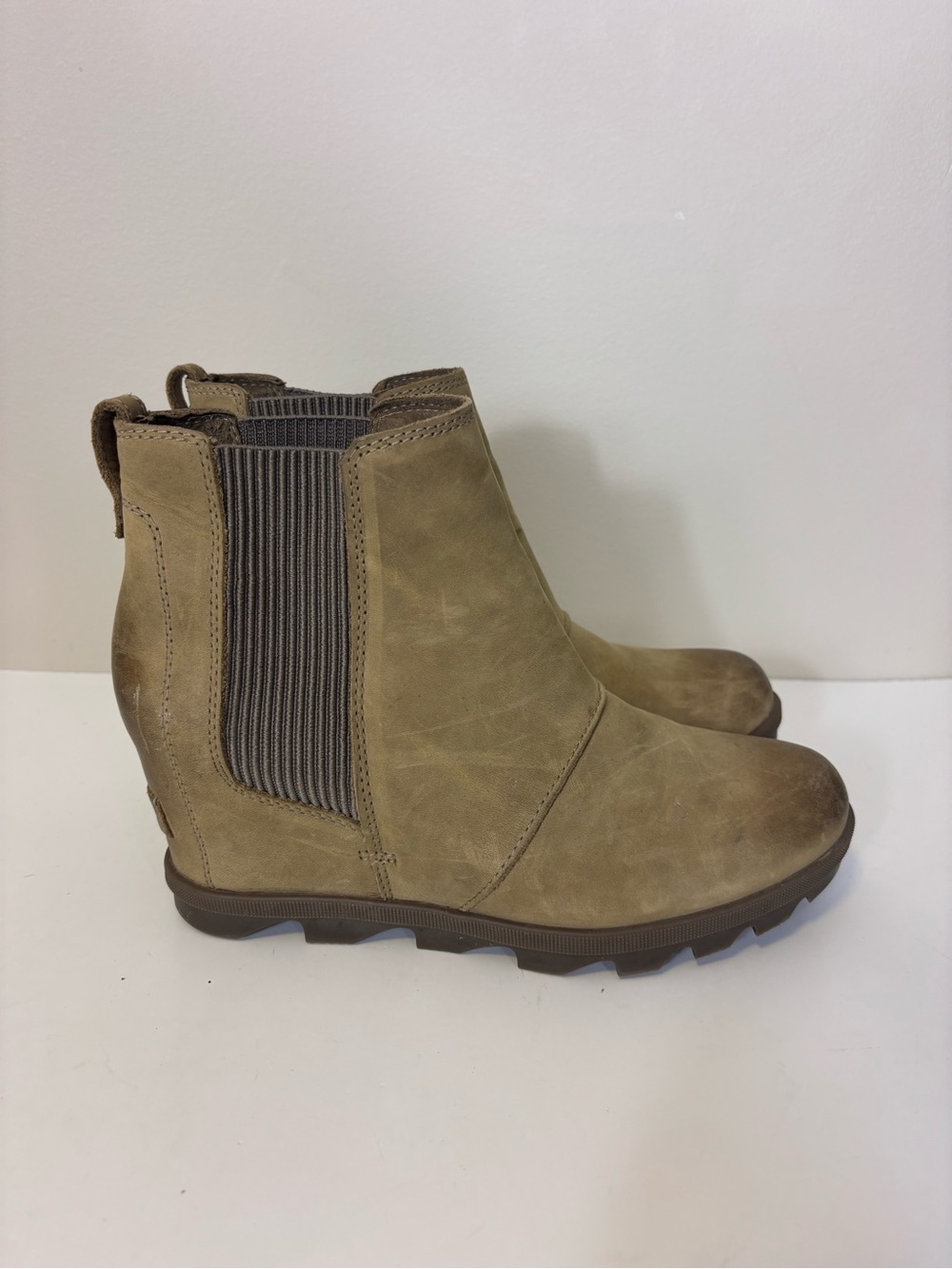 Sorel Tan Leather Women's Chelsea Wedge Booties Size 9.5